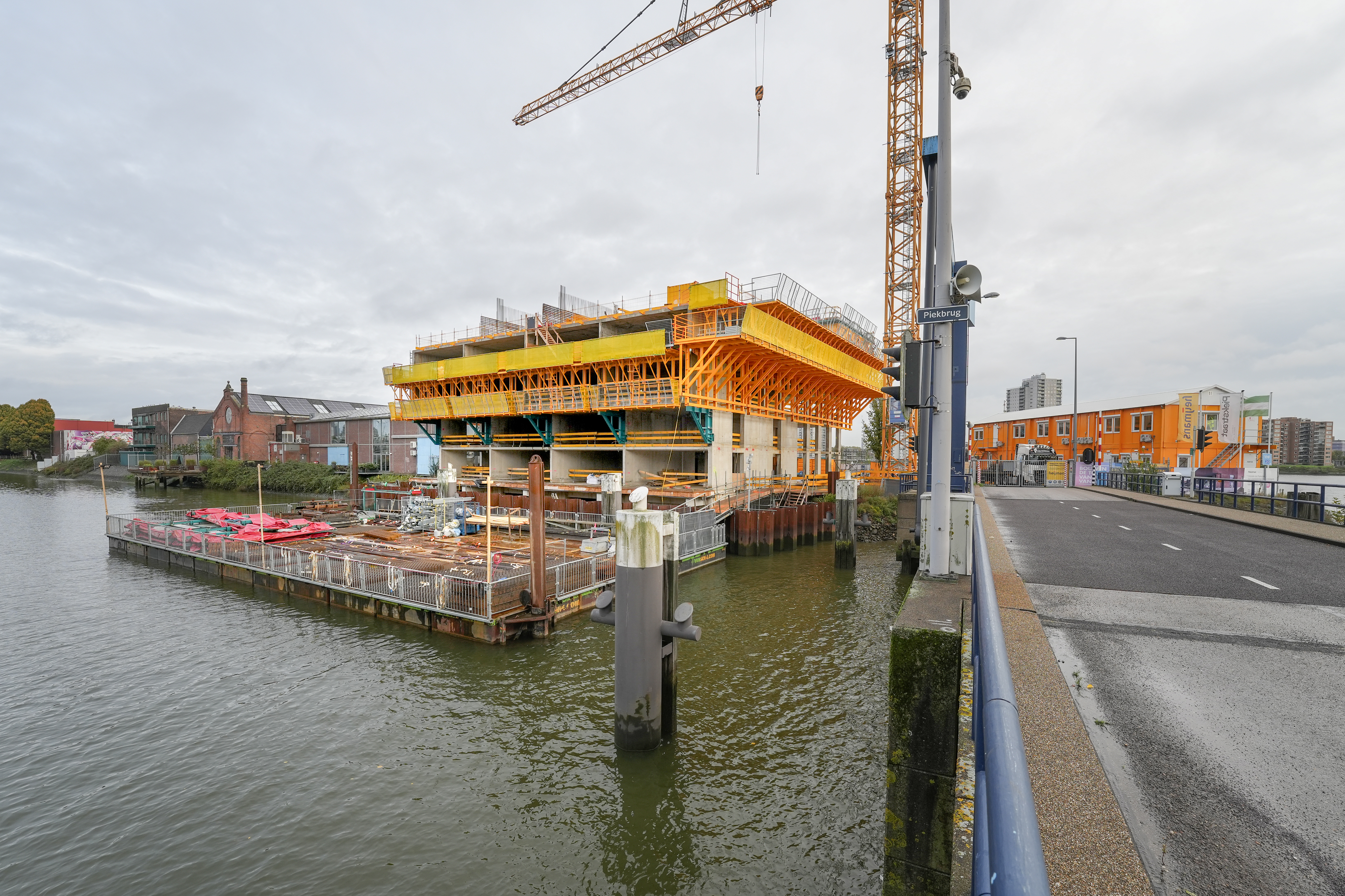 Constructieve bekistingsoplossing op compacte bouwlocatie voor woontoren Piekstraat in Rotterdam
